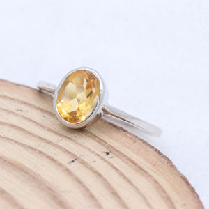 ซื้อพลอยซิทรีนจากธรรมชาติอันล้ำค่า925แหวนเงินสเตอลิงดีไซน์เนอร์สำหรับงานแต่งงานเครื่องประดับผู้หญิงขายส่ง - Product Image 6