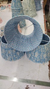 Abat-jour en tissu de lin fait main de qualité supérieure pour lampes de table et suspensions de plafond - Product Image 5