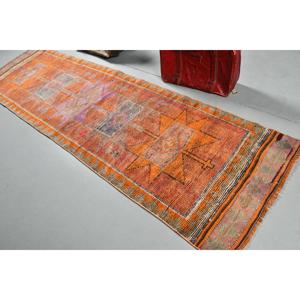 Alfombra Turca Herki de 3.2x10.7 pies, Alfombra de Lana Vintage con Diseño Floral Naranja - Product Image 4