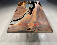 Tables de salle à manger en résine époxy à bord naturel, en gros d'usine, avec plateau en bois de noyer massif, en stock