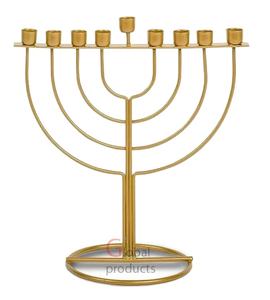 Menorah judaica tradicional de Hanukkah en diseño elegante de aluminio pulido - Product Image 1