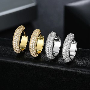 Boucles d'oreilles clous en argent sterling 925 avec diamants Moissanite VVS, style tendance, personnalisé, pour mariage et fiançailles, vente en gros de bijoux fins - Product Image 1