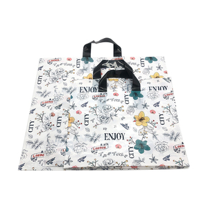 Bolsa de compras de plástico PE ecológica a precio de fábrica con asa de bucle suave para bolsa de embalaje de ropa fabricante de Vietnam - Product Image 5