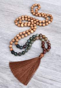 Tasbih Islámico Tradicional de Madera con Noventa y Nueve Cuentas Pulimentadas, Apto para Salat, Dhikr y Adoración - Product Image 3