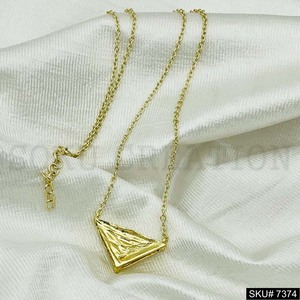 จี้ห้อยรูปไม้กางเขนชุบทองดีไซน์ใหม่สำหรับผู้หญิงและผู้ชายเครื่องประดับสร้อยคอแฟนซี - Product Image 5