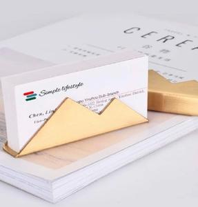 Soporte de tarjeta hecho a mano de Color dorado con diseño de tendencia, Decoración de mesa de madera, estante de almacenamiento de tarjetas perfecto para uso en bodas - Product Image 3