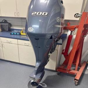 Livraison rapide Moteur hors-bord Yamahhaas disponible dès maintenant Moteur de qualité supérieure Parfait pour les débutants et les experts - Product Image 6