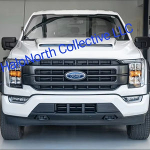 Pick-up électrique Ford F-150 2022 avec boîte de vitesses manuelle automatique, sièges en cuir, caméra arrière, intérieur foncé, conduite à gauche - Product Image 1