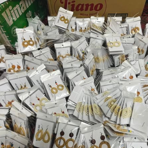 Pendientes de mimbre hechos a mano de nueva moda para mujer, artesanías populares de mimbre para vacaciones de verano directamente de Vietnam NAM - Product Image 3