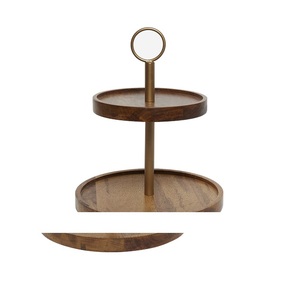 Décoration de table au design martelé, finition plaquée or, support à gâteau avec dôme en verre, utilisation pour les mariages, les fêtes et la restauration - Product Image 3
