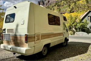 CONDUCCIÓN - VEHÍCULO USADO CON VOLANTE A LA IZQUIERDA |   CONDUCCIÓN DERECHA |   Toyota Hiace Diesel Camper de 1995 - Product Image 5