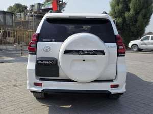 Véhicule d'occasion pour le marché mondial 2022 Prad 99ooos TX 2.8L RHD/LHD Automatique Intelligent en bon état Prêt à être expédié - Product Image 5