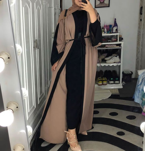 Los mejores precios al por mayor en Trendy Plus-Size Winter Abayas Hijabs Cinturón abierto frontal Estilo Cintura modesta Combinación perfecta para el invierno - Product Image 1