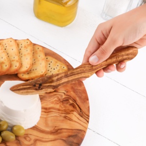 Couteau à trancher incurvé en bois d'olivier fait à la main avec lame en bambou - Couteau à tartiner écologique pour le beurre ou le fromage - Product Image 6