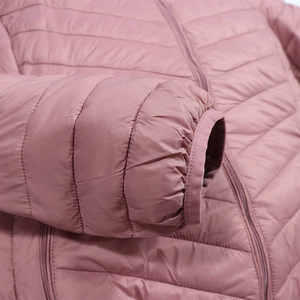 Nouveauté best-seller Veste matelassée pour femmes avec logo personnalisé Taille XL Confortable Longue Longueur au sommet du classement OEM Coton fabriqué en usine - Product Image 5