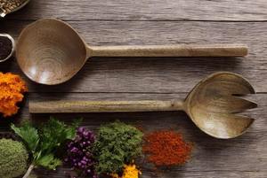 Cuillère de service en bois, création artistique, couverts en bois (cuillère et spatule) disponibles à des prix abordables - Product Image 4