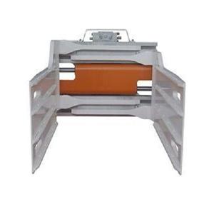 Attaches de ramasseur de balles robustes conçues pour une compatibilité optimale avec les chargeurs et les tracteurs - Product Image 5