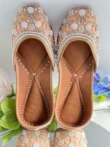 Fancy Khussa Women's Private Logo Size As Per Demand Women Wholesale Punjabi <b>Jutti</b> khussa Wedding Khussas Shoes footwear Bridal - Product Image 5