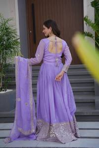 Nouvelle Collection : Tissu en Soie Crunchy REAL MODELLING, Design Moderne, Imprimé en Relief/Numérique, Séchage Rapide, Toutes Saisons, Idéal pour les Fêtes - Exportations Radhe - Product Image 3