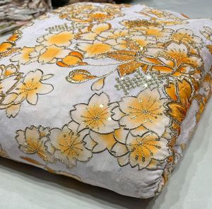 Tela de Crepé Natural Pura para Vestidos de Novia y Ocasiones Especiales, con Estampado Posicional - Product Image 5