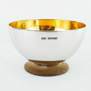 Bol de service rond en cuivre poli miroir, magnifique bol à mélanger pour la cuisine à domicile avec base en bois, jetable pour les fêtes - Product Image 1