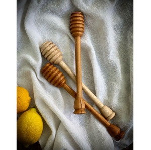 Bâton de louche à miel en bois jetable de qualité supérieure avec un design moderne pour les pots de miel Utilisation quotidienne dans la cuisine et présentation de table rustique - Product Image 3