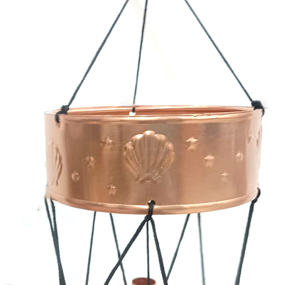 กระดิ่งลมทองแดงดีไซน์ชายฝั่งที่งดงาม ผลิตจากท่อโลหะที่ทนทาน พร้อมที่ดักลมรูปม้าน้ำที่ตกแต่งอย่างประณีต - Product Image 3