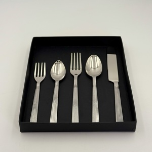 Ensemble de couverts de luxe haut de gamme en acier inoxydable 202, comprenant couteau, fourchette et cuillère, pour hôtels, cadeaux d'affaires, finition miroir - Product Image 3