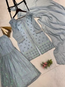 La colección Eid 2025 está lista con bordado de Georgette de imitación con espejo Real y trabajo de piedra Color gris Traje Salwar tradicional - Product Image 6