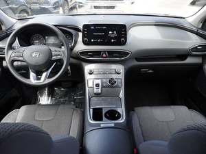 Sparkling Black 2023 Hyunda-i Santa Fe SE AWD Usado con llantas de aleación Asientos de cuero Sistema de navegación Arranque remoto Android Auto - Product Image 5