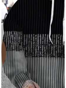 Sudadera con Capucha de Primera Calidad, Diseño Exclusivo, 100% Algodón, Forro Polar Cálido, Estilo Invernal, Logotipo Personalizado, Diseño Sólido con Bolsillo, Ecológica - Product Image 2