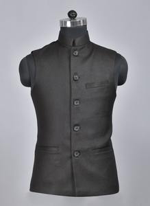 Chaleco de Yute Negro de Excelente Calidad para Hombre, Elegante y Cómodo para Uso Formal de Negocios y Fiestas, Disponible a Buen Precio - Product Image 2