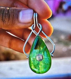 Émeraude en argent sterling 925 avec pendentif opale belle femme pendentif. - Product Image 5