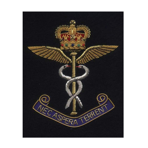 Parches tácticos de hilo de medio estilo personalizados hechos a mano, tela bordada, Cresta de ala de alambre dorado, rango de manga de tela magnética para coser - Product Image 2