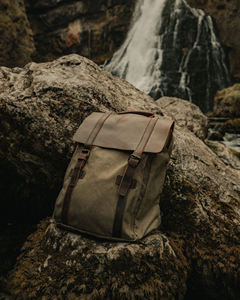 Sac à dos en cuir et toile robuste pour voyage, école, randonnée, travail, unisexe, antivol, écologique, avec compartiment pour ordinateur portable - Product Image 1