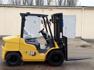 Diesel <b>Forklift</b> Truck 4 Wheel Rubber Tires 2500mm Lift Height 3000mm Lifting Range Engine - Product Image 1