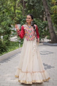 Indian Boutique Exclusivo Último Glamoroso Impresionante Navaratri Especial Algodón Puro Lehenga Choli Elegante Ropa Étnica Mujer Chica - Product Image 3