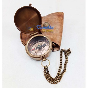 Brújula de bolsillo magnética antigua de latón al por mayor con cubierta de cuero y artículo de regalo de navegación de cadena larga para encontrar dirección - Product Image 6