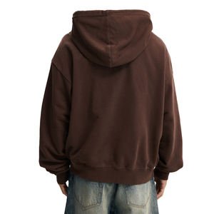 เสื้อฮู้ดผู้ชายสีน้ำตาล ผ้าฟลีซ ซิปหน้า ทรงโอเวอร์ไซส์ สไตล์มินิมอล ลำลอง สำหรับขายส่งเสื้อผ้า - Product Image 2
