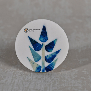 Poignée de meuble en os incrusté artisanal, motif floral sculpté, tirette de tiroir pour armoire, commode, écologique, durable - Product Image 3