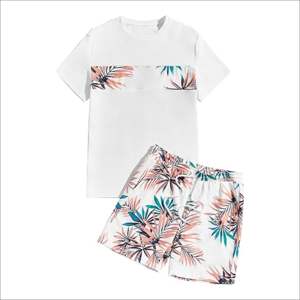 Ensemble deux pièces d'été pour hommes T-shirt à manches courtes 100% coton délavé à l'acide et short cargo assorti avec sérigraphie. - Product Image 1