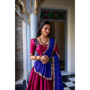 Designer Zari Weaving Work Lehenga Set | avec Dupatta | Vêtements ethniques indiens pour un usage nuptial et festif - Product Image 2