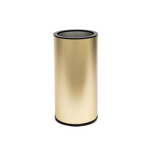 Colleur à vin en métal finition or contour noir sur le dessus design tendance à la mode vente chaude meilleur des fêtes mariage - Product Image 1