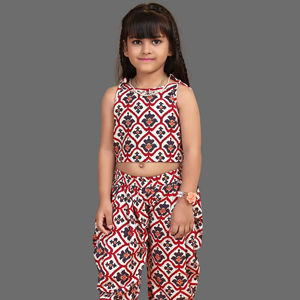 Ensemble indo-occidental imprimé Shoryam Fashion pour filles - Haut court maron Ikat et pantalon Dhoti, tenue ethnique pour les festivals et les fêtes, séchage rapide - Product Image 1