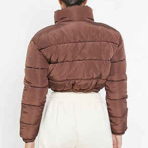 Blouson court matelassé en coton pour femme, style doudoune, avec boutons et bas ajustable, vente en gros - Product Image 6