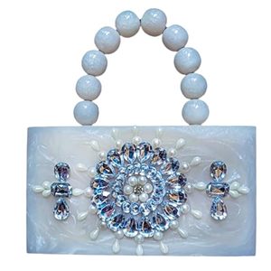 กระเป๋าคลัทช์เรซิ่นแฟชั่นสำหรับสาวๆของขวัญแต่งงานปาร์ตี้คลัทช์มือพร้อมการตกแต่งที่สวยงาม - Product Image 1