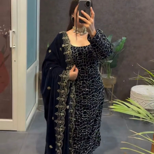 Tissu en velours bleu indien pakistanais, broderie fantaisie de designer, tendance, fête, mariage, tenue traditionnelle décontractée, salwar kameez - Product Image 1