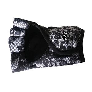 Gants de fitness demi-doigts pour femmes de style le plus populaire pour l'haltérophilie et la salle de sport en vente - Product Image 2