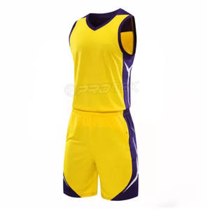 Tenues de basketball unisexes grandes tailles 100 % polyester avec logo personnalisé, anti-bactériennes, respirantes, ensembles d'entraînement au design épuré - Product Image 6