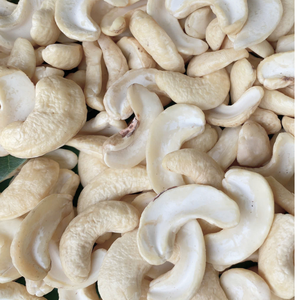 Anacardos crudos de la mejor tarifa, anacardos de Vietnam tipo Ww 320, venta al por mayor exportados a Asia, UE, ORIENTE MEDIO - Product Image 1